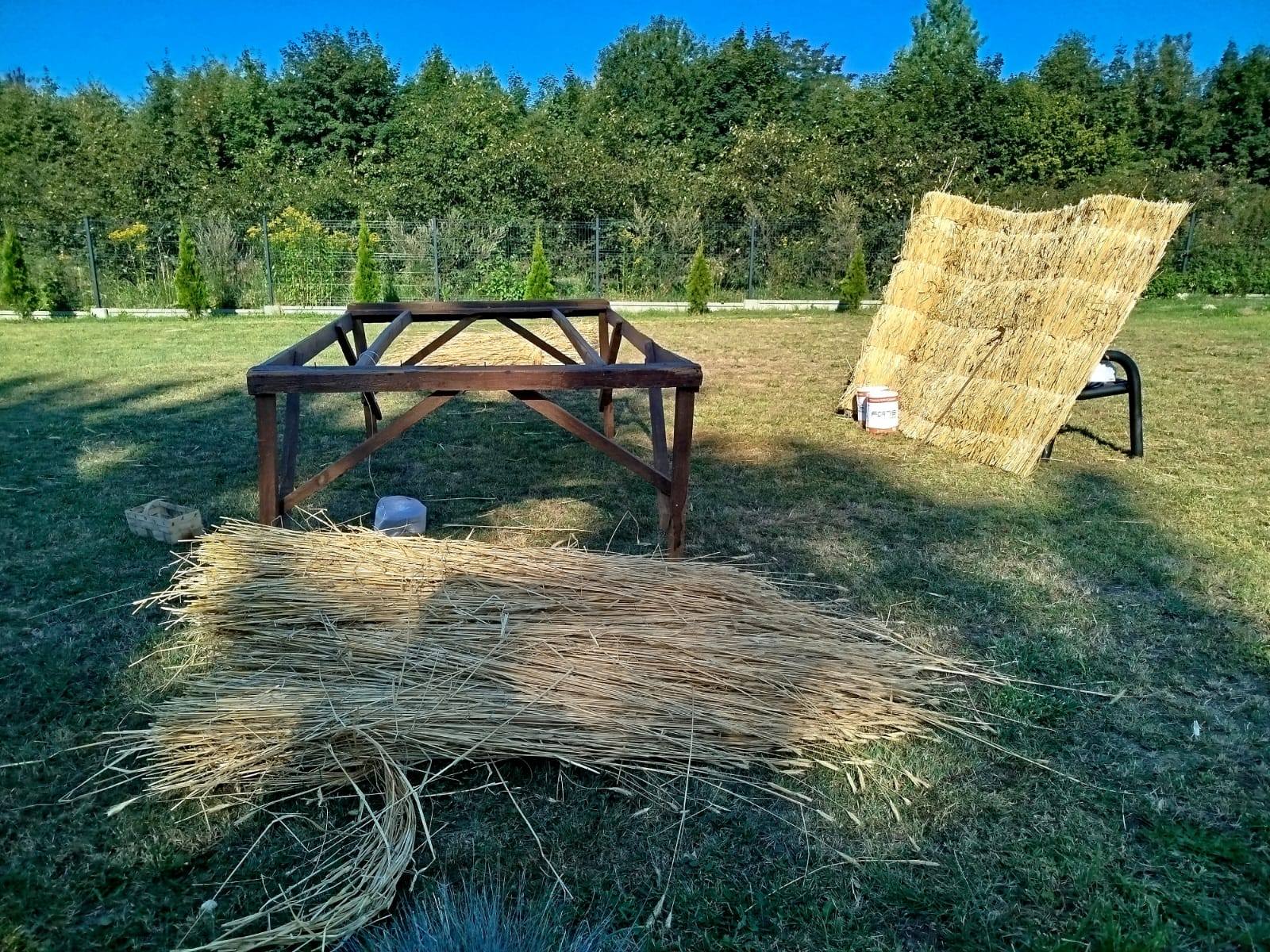 Tworzenie eko-mat ze słomy — dawne tradycje żyją
